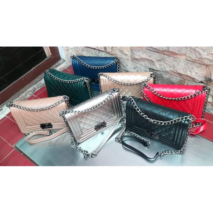 Tas Chanel Boy Semi Jelly Matte