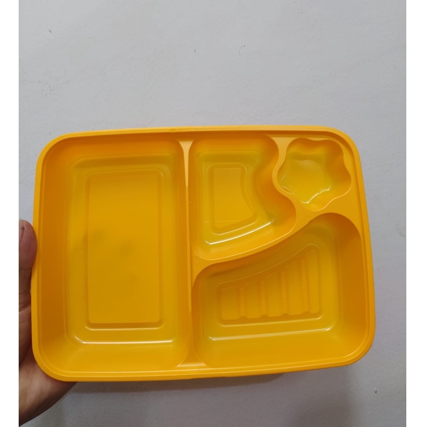 Mika Bento Sekat 4 / Bento kuning sekat 4 / isi 25 set