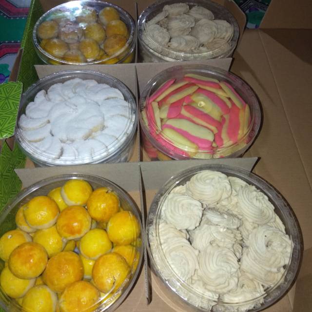 

Aneka kue kering