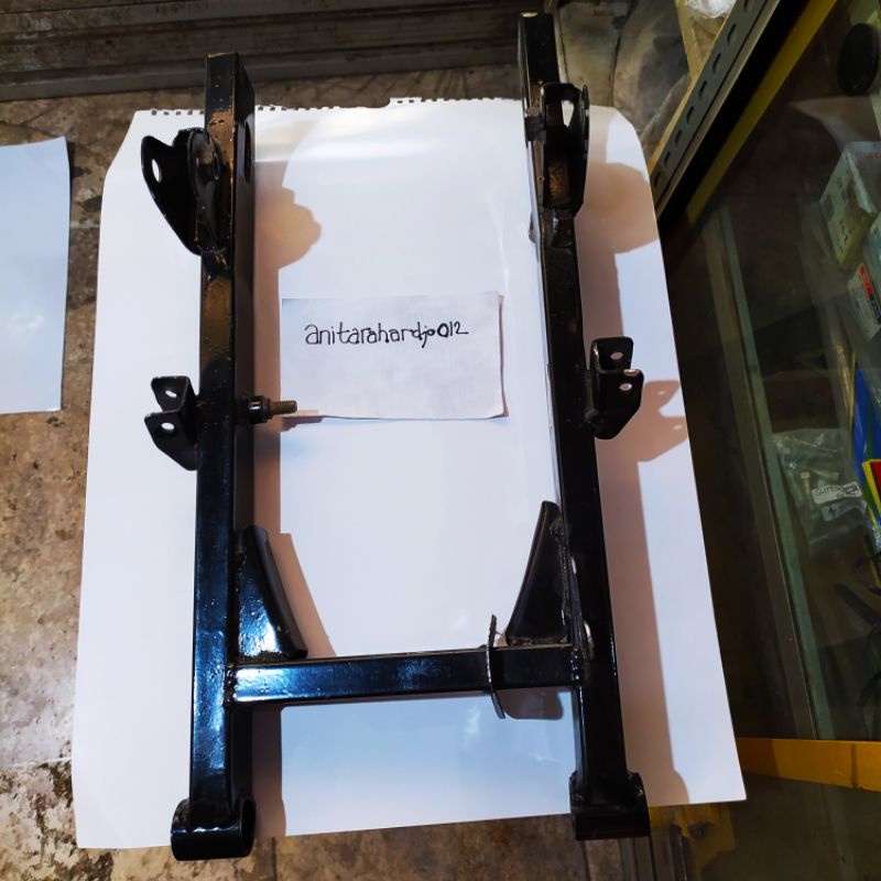 Swing arm Suzuki RC100 Bravo