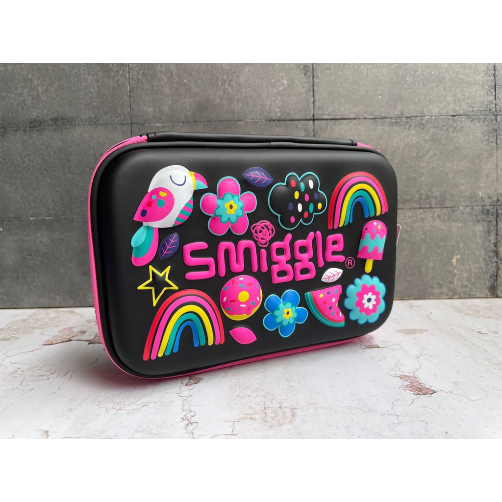 

FAST PO SMIGGLE HARDCASE PENSILCASE DRIFT BLACK FLOWERS - TEMPAT PENSIL SMIGGLE