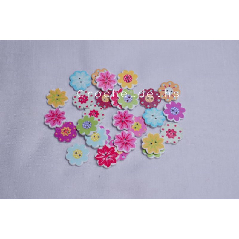 kancing kayu bunga besar /pcs