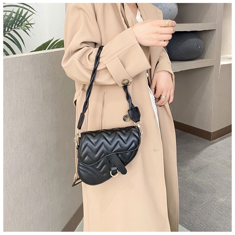 TAS SELEMPANG WANITA IMPORT KEKINIAN E5899 SLING BAG WANITA TAS FASHION IMPORT TERLARIS