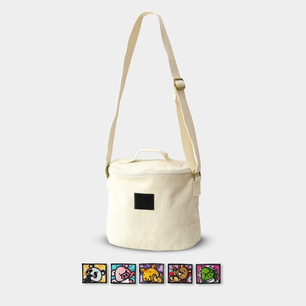 

CRSL White Explore Slingbag