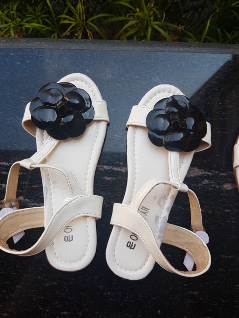 GUCC FLOWER SANDAL WHITE sepatu sandal anak perempuan bagus putih bunga branded import lucu murah