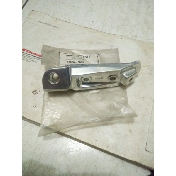 Injekan step depan kanan ninja r rr ori