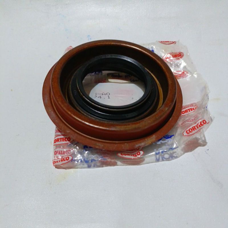 Oil Seal Gardan Pinion Panther 2.5 NOK Corteco