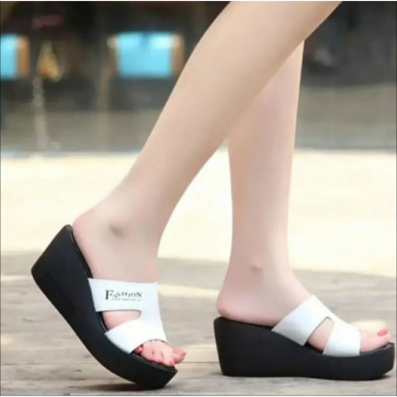 Sandal wedges Spon Wanita fashion