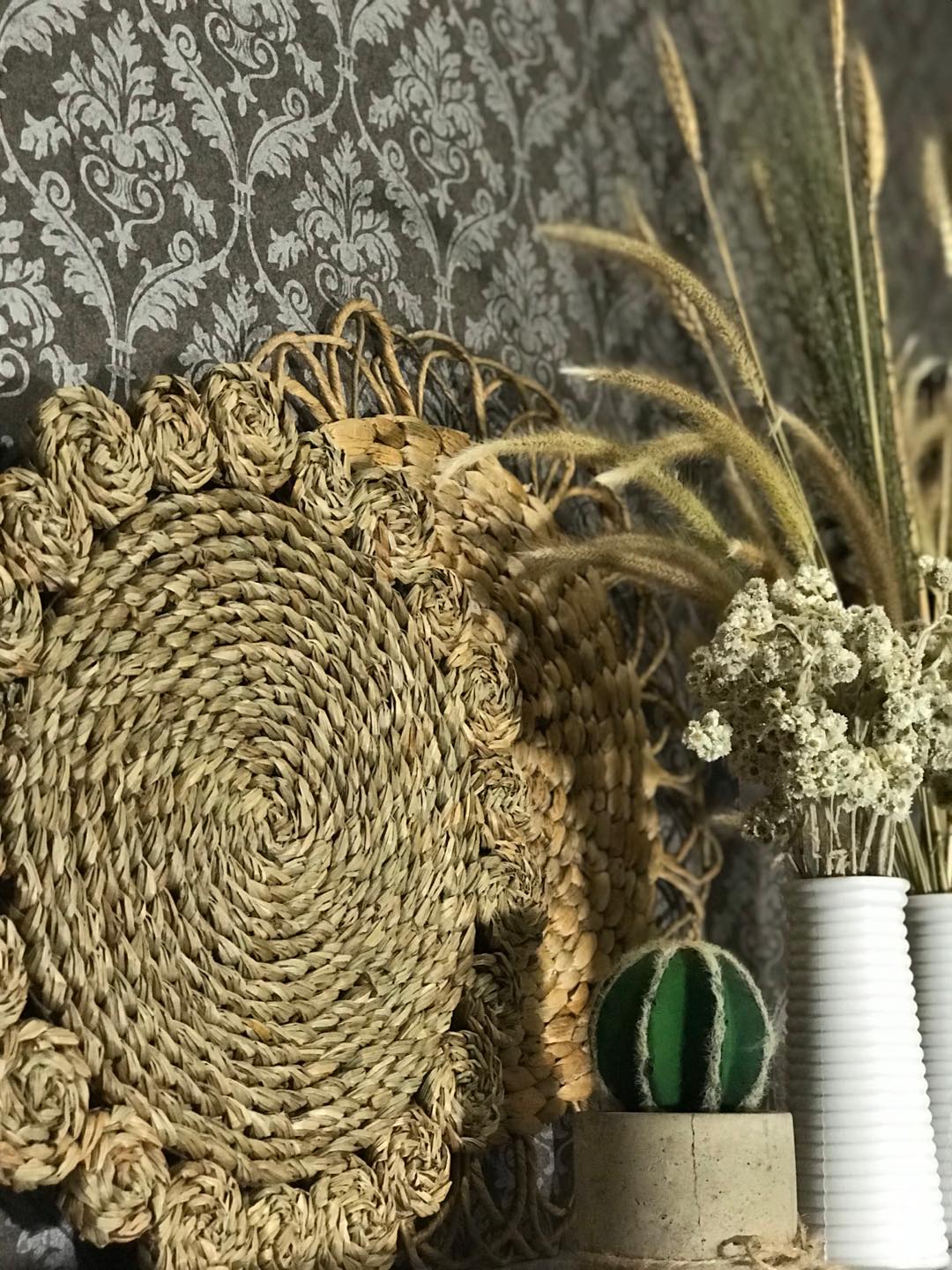 Placemat Seagrass Matahari Natural List Hitam Diameter 35 Cm