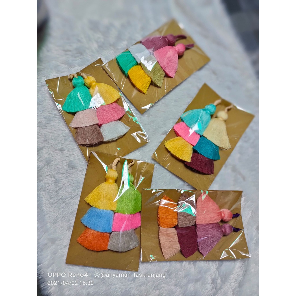 hiasan tas/gantungan tas/aksesoris tas/tas jali /tas monokrom/anyaman tas keranjang/tas anyaman