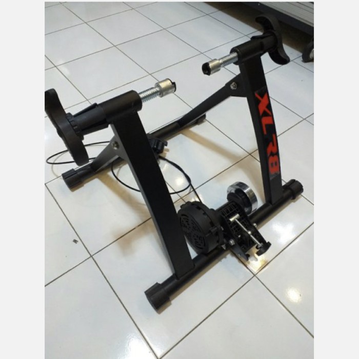 Bike Trainer Sepeda Statis XLR8 Taiwan alat berlatih sepeda di rumah