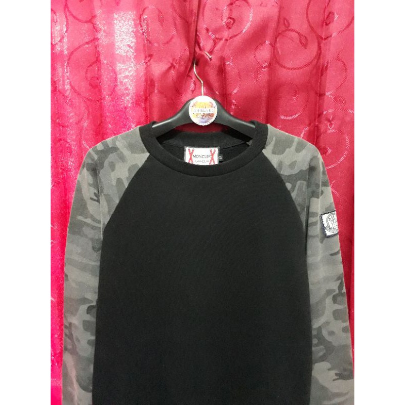 crewneck moncler second bekas