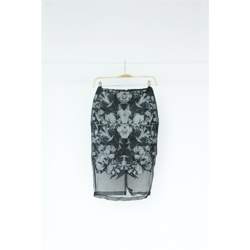Natalia Kiantoro Black Floral Skirt