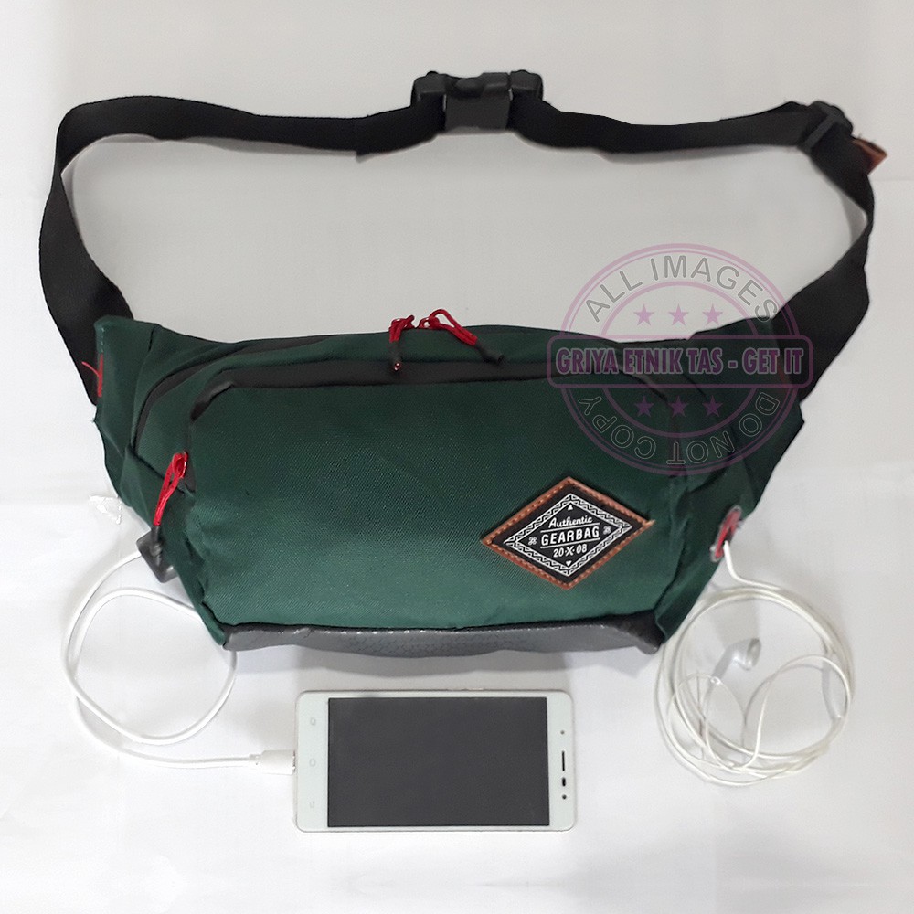 Tas dada pria Port USB Headset Gearbag - Waistbag Pria Port USB - Tas Selempang Pria Port USB