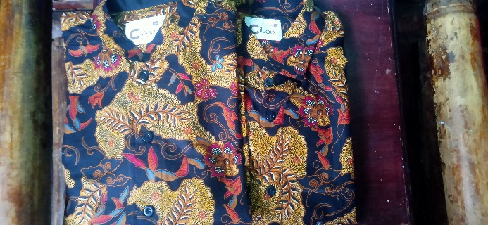Kemeja Batik Couple Slimfit Ayah Anak Hitam Gold Coklat Batikbule