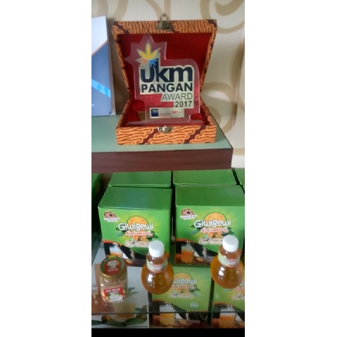 

SIRUP- SIRUP JERUK BENGKULU KALAMANSI JERUK KUNCI 1 LITER KIRIM DARI JAKARTA -SIRUP.