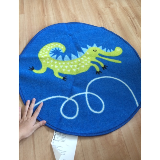 Bullrig karpet anak ikea