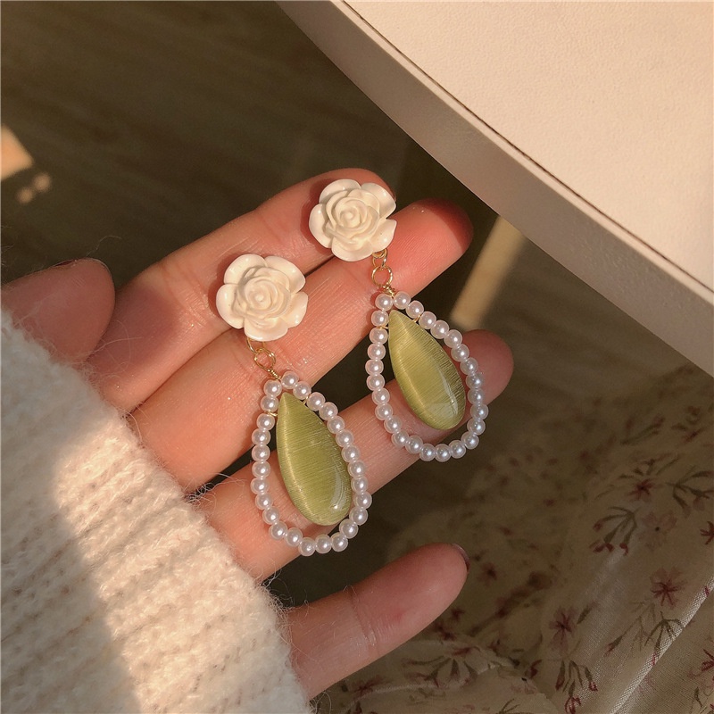 Anting Gantung Bunga Mawar / Camelia / Mutiara / Opal Hijau Gaya Retro Untuk Wanita