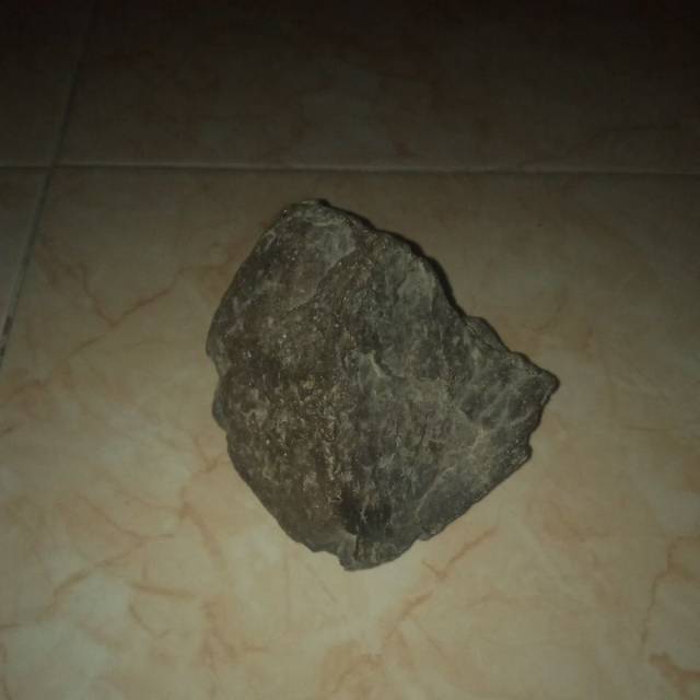 Batu ajaib untuk menahan modol