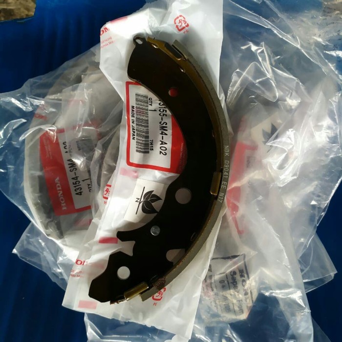 kampas/kanvas rem belakang honda freed ori asli (Kode A 007)