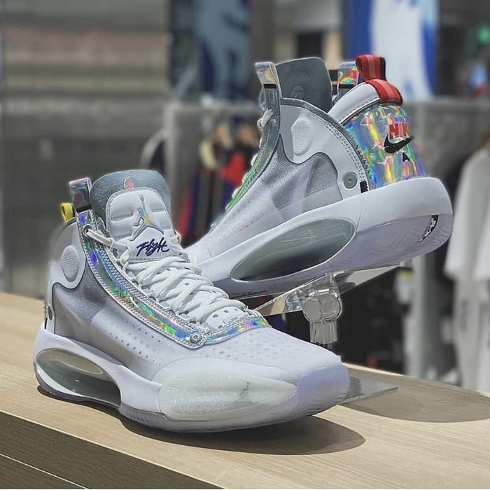 NIKE AIR JORDAN 34 " Iridescent White "