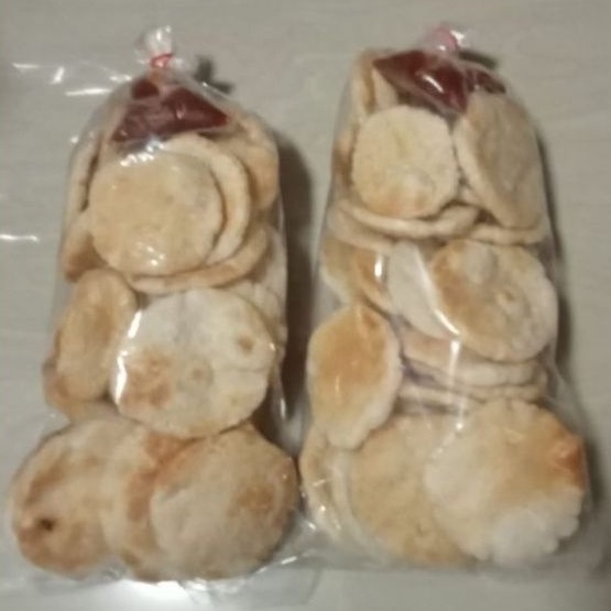 

KEMPLANG PANGGANG BELIDA BESAR ISI 25 GRATIS 2 SAMBAL