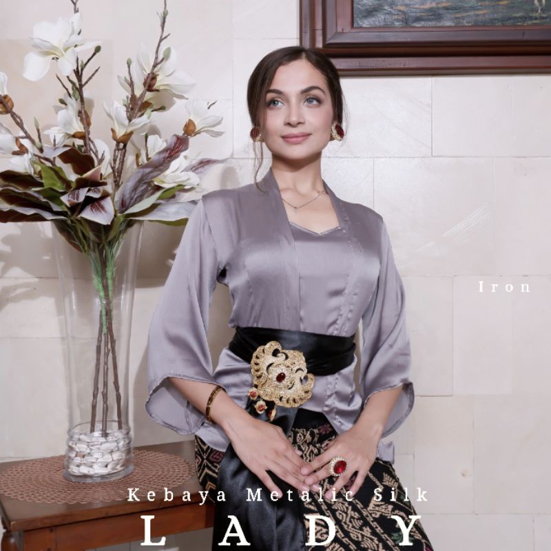 Atasan Kebaya Kutubaru Lengan Lonceng Metalik Silk Lady