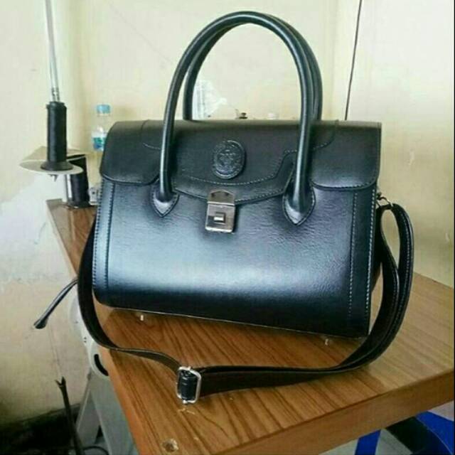 Tas giat persit bonia pusat