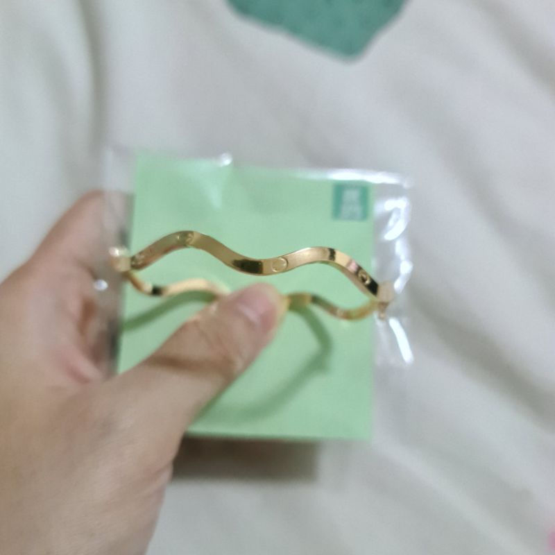 Gelang bangle cartierr gelombang YT dan UBS kadar 375 8K