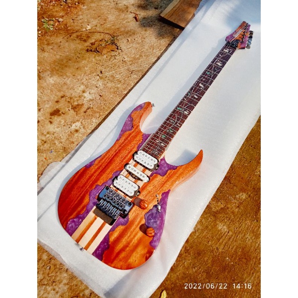Gitar Ibanez RG