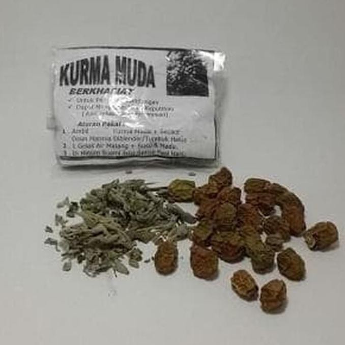

Kurma Muda Kering