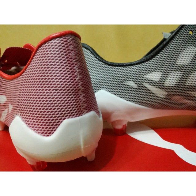 Sepatu Bola / Soccer Puma Evospeed Tricks Red Black - FG