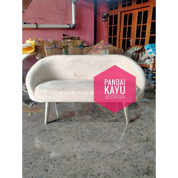 Kursi pelaminan modern minimalis