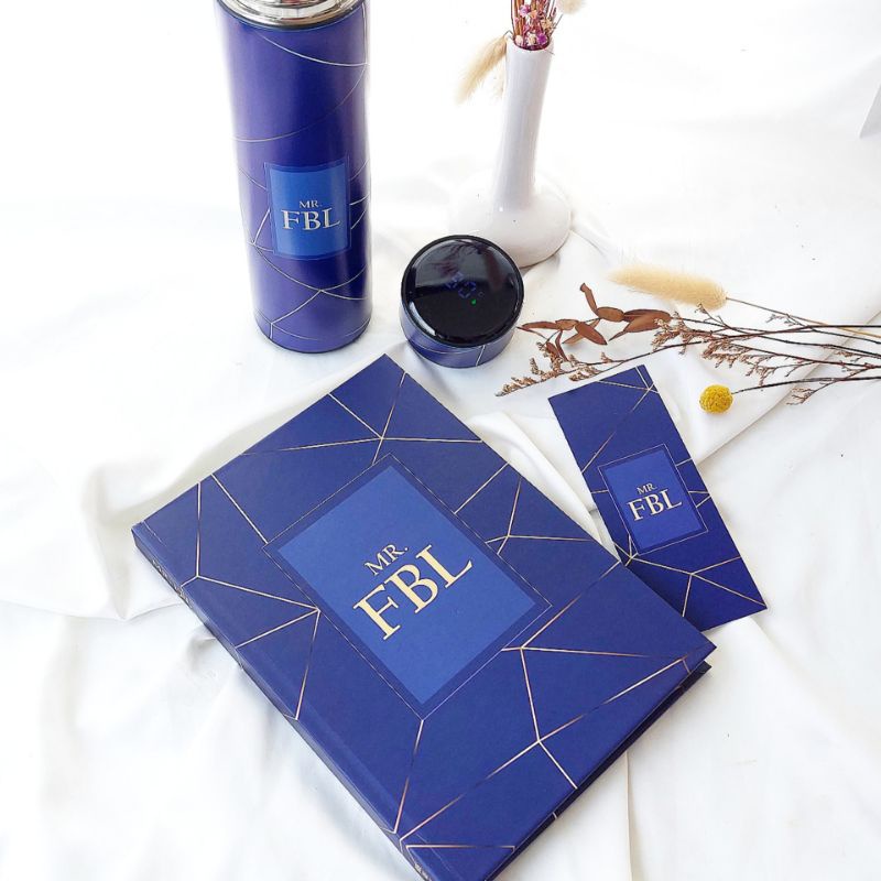 

Royal Set 2 in 1 / Notebook Custom / Thermos LED Custom / Notebook Hardcover A5 / Thermos Custom Print / Hampers Nikahan / Hampers Ulang Tahun 2023 / Hampers Wisuda Kuliah 2023 / Custom Nama Logo Quotes / Kado Special / Hampers Valentine / Souvenir