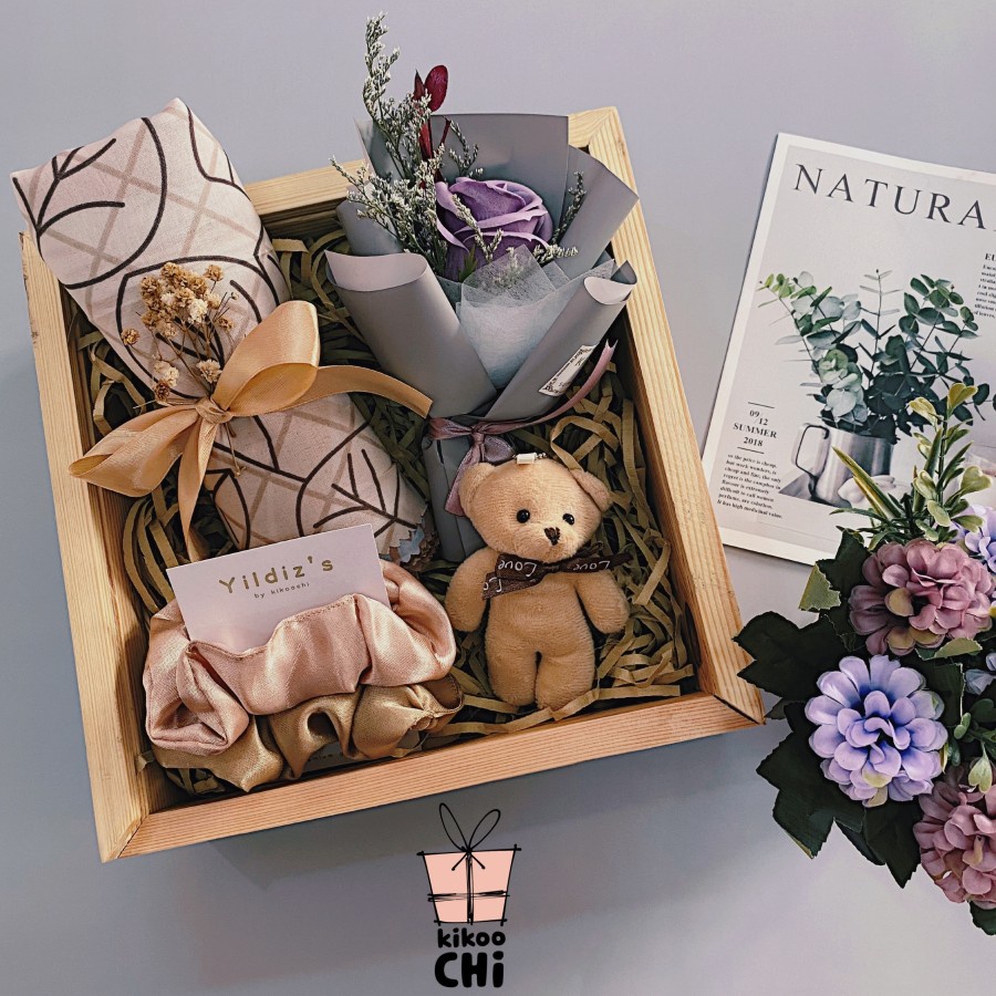 

Kikoochi Marri - Hadiah Kado Ulang Tahun Wanita Scraft Hampers Anniv