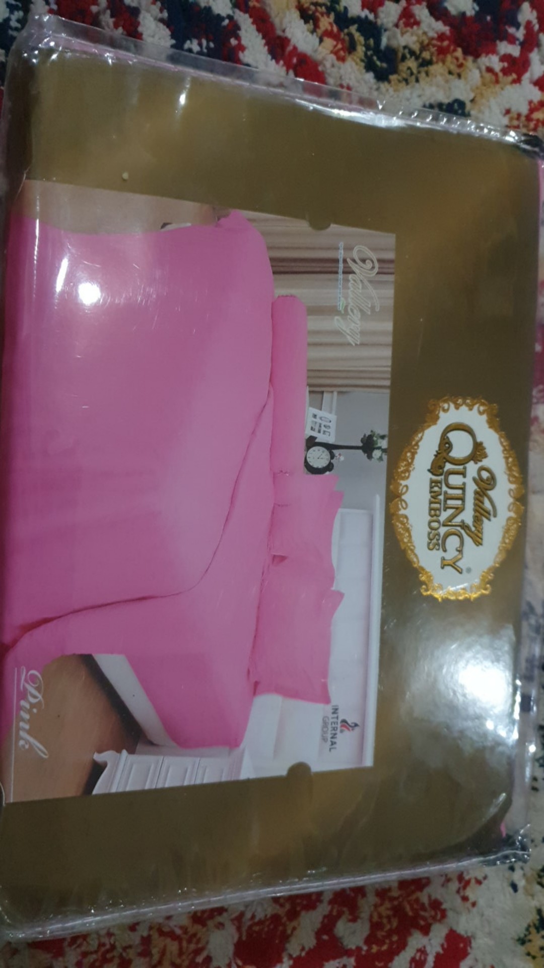 Sprei Vallery Quincy Embos Uk 160x200 B2 T.30 Cm Serat Aloe Vera