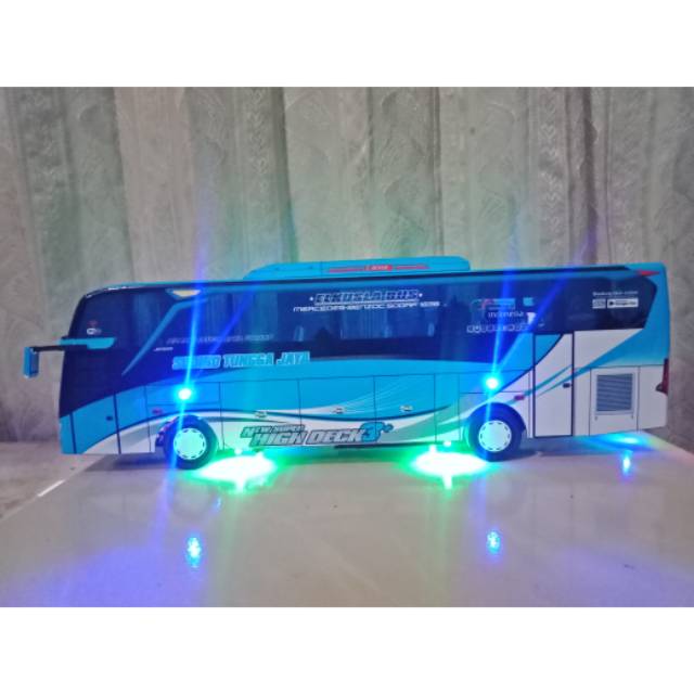 Miniatur bus RC remot control cas STJ Sudiro Tungga Jaya Apoorva