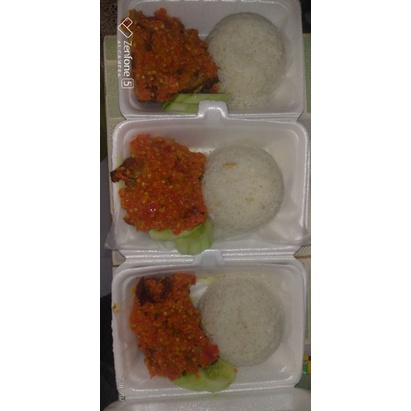 

PAKET HEMAT NASI AYAM PENYET