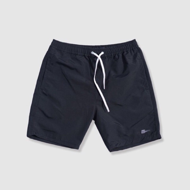 Celana pendek brey supply co .