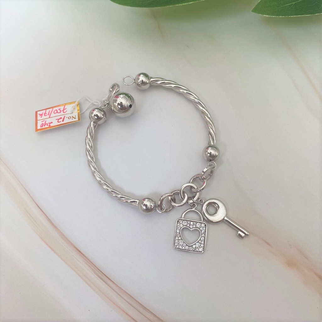 Gelang Rantai Emas Putih Fashion Zircon Love Key Kadar 75% 12.24 Gram