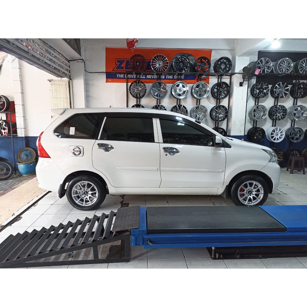 velg mobil xenia r 15 hsr TX-702 HSR R15X7 H8X100-114,3 ET38