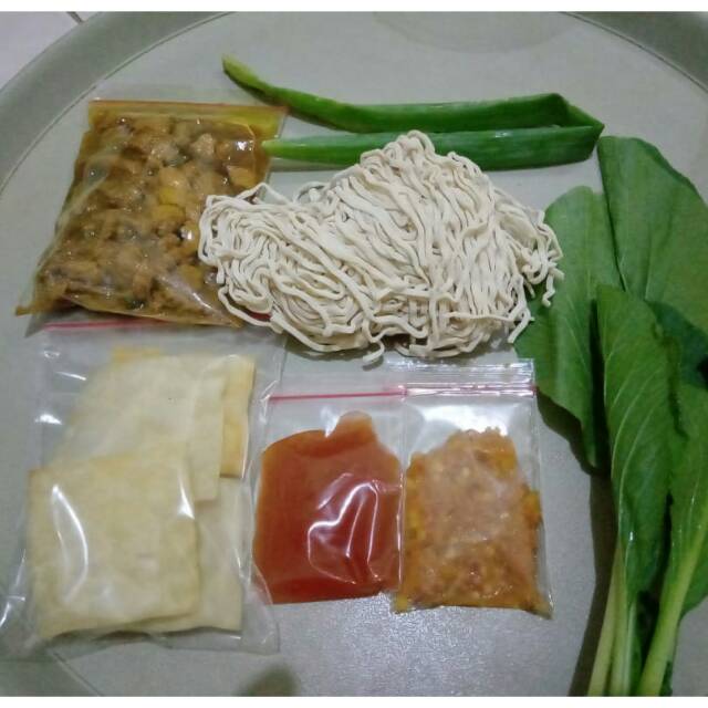 

Mie ayam instan 3 porsi