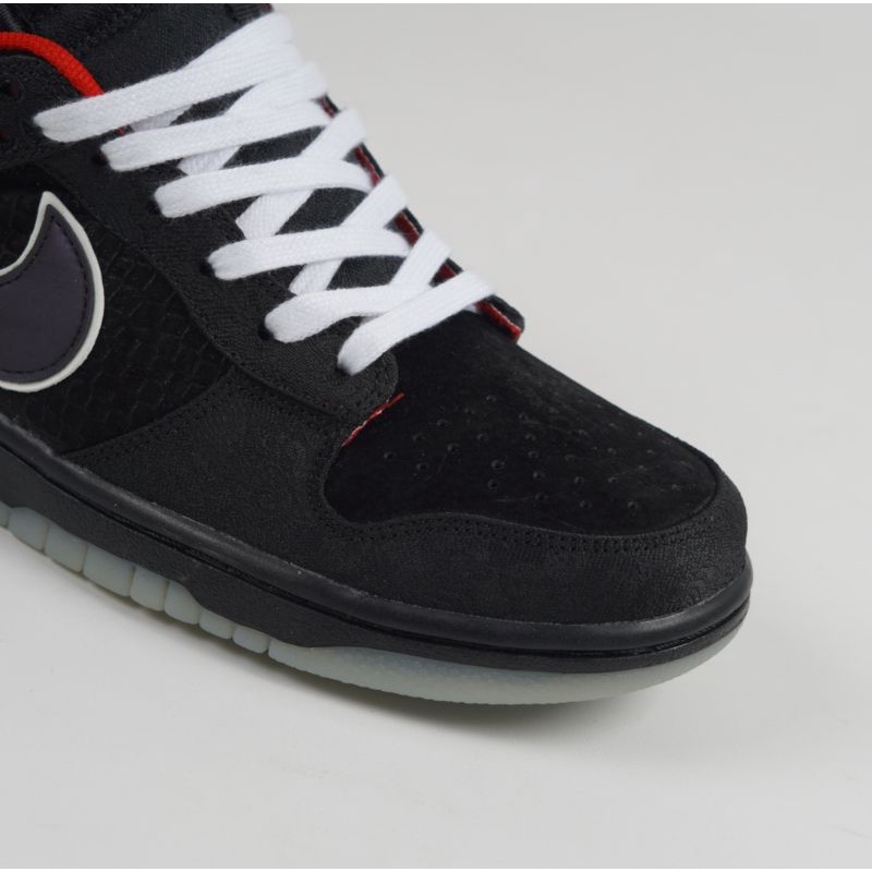 LPL x Nike SB Dunk Low Hitam Putih Cerah Crimson