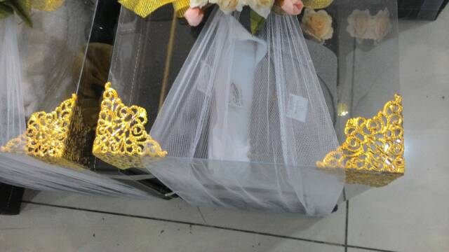 Isi 4 pcs Siku / sudut kotak mika