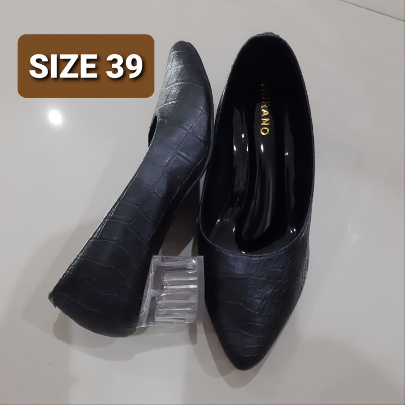 READY SIZE 39