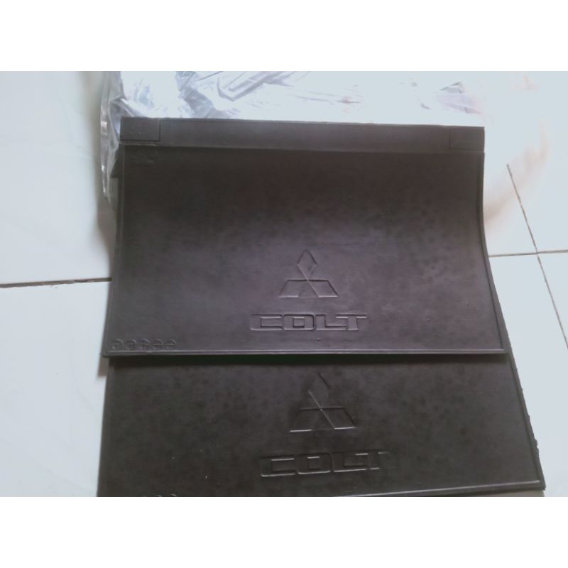 mudguard L300 bagian depan / mudguard l300 / karpet roda L300 / Karpet  Lumpur mudguard L300 / varia