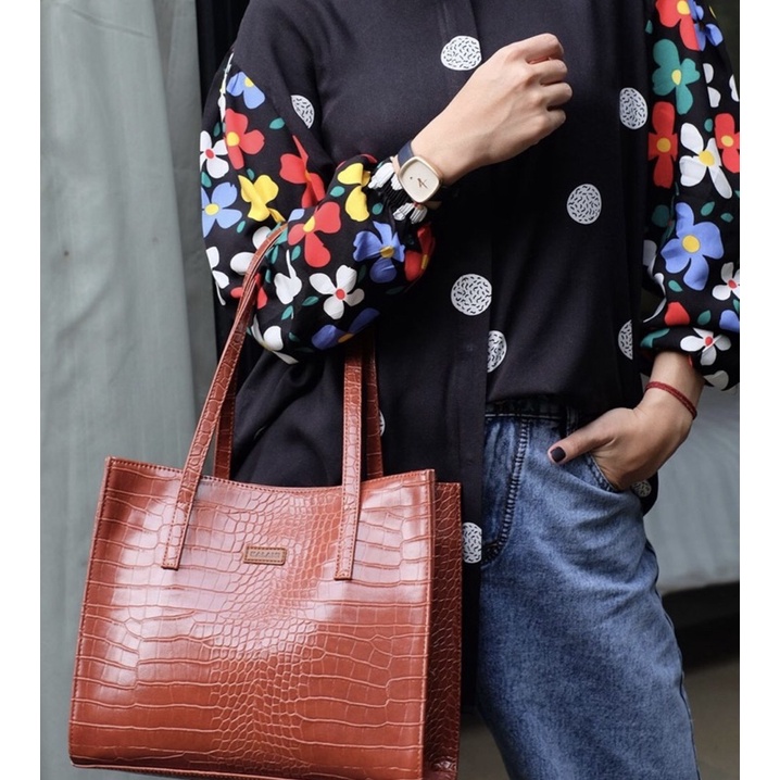 Ellen Croco Cinamon by Kalani Bags