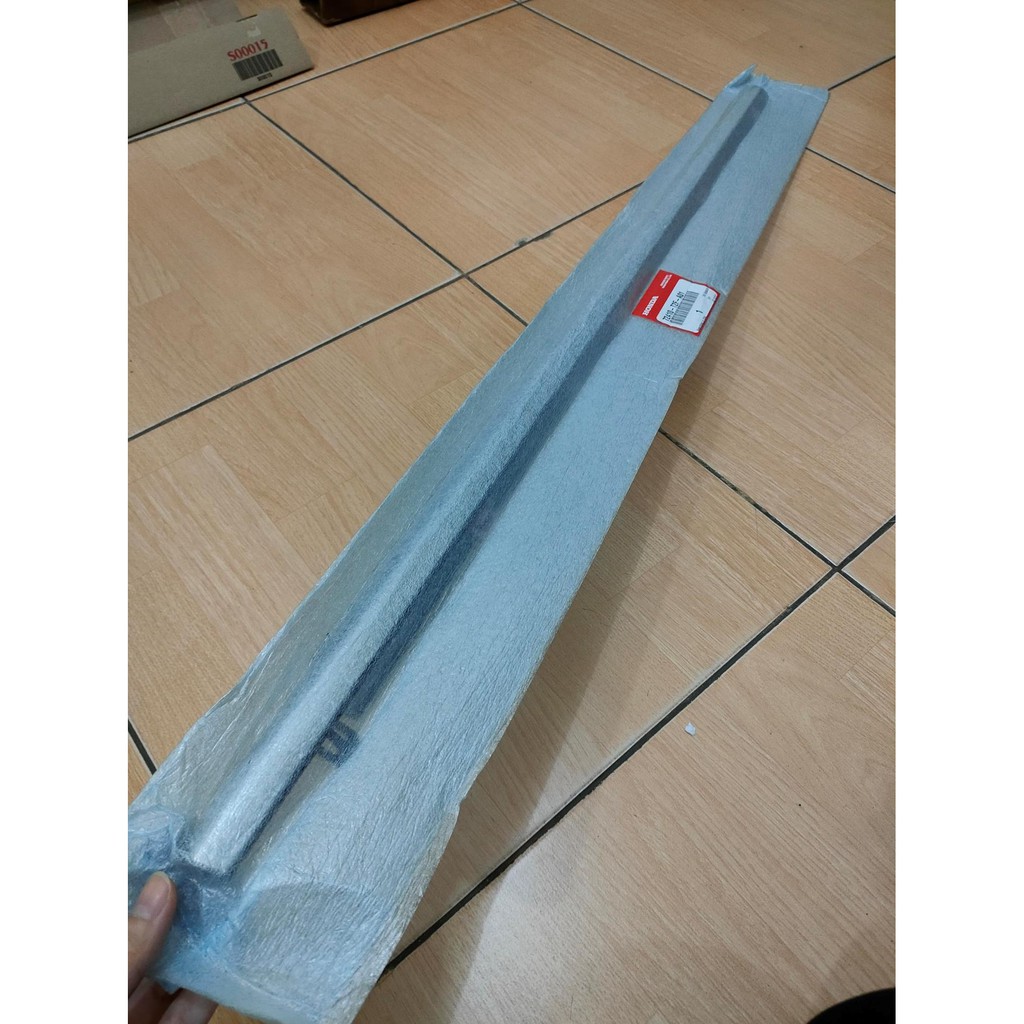 Pelipit Kaca Pintu ACCORD 2017  - DEPAN