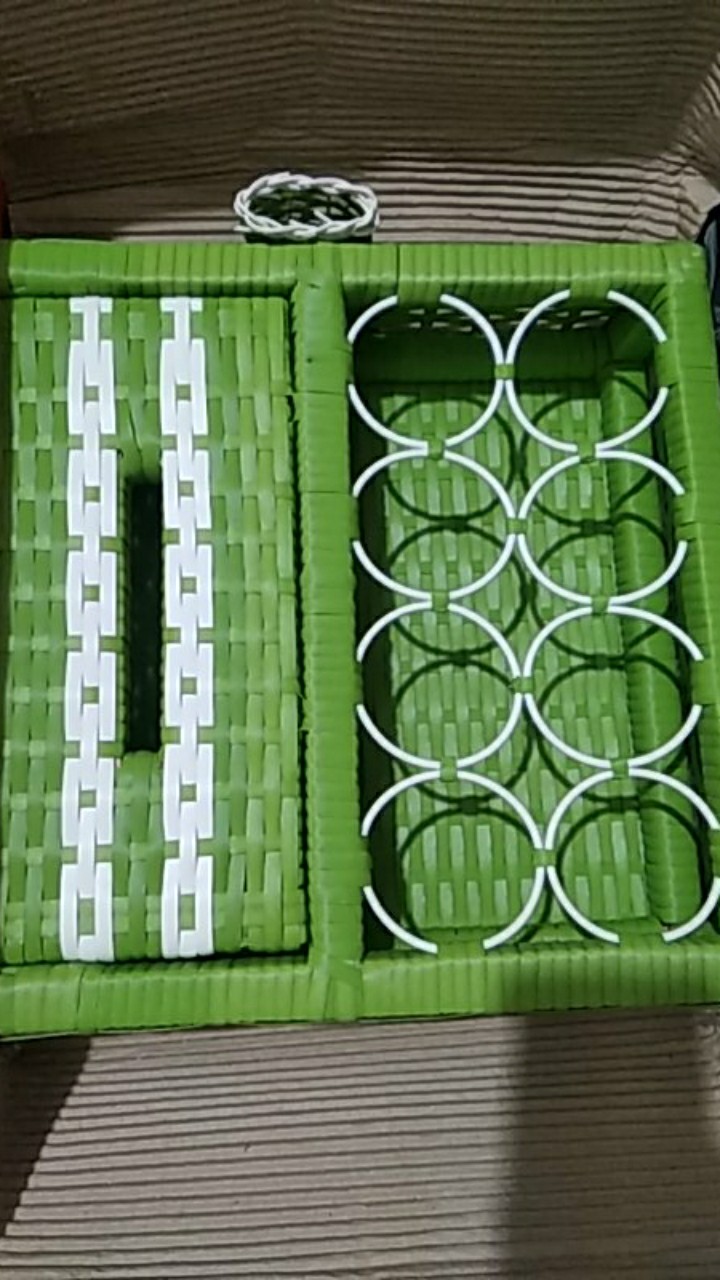 Rotan Sintetis 1 Set Wadah Aqua Dan Tisu