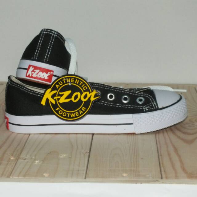 Sepatu Sekolah, K-ZOOT Alonso